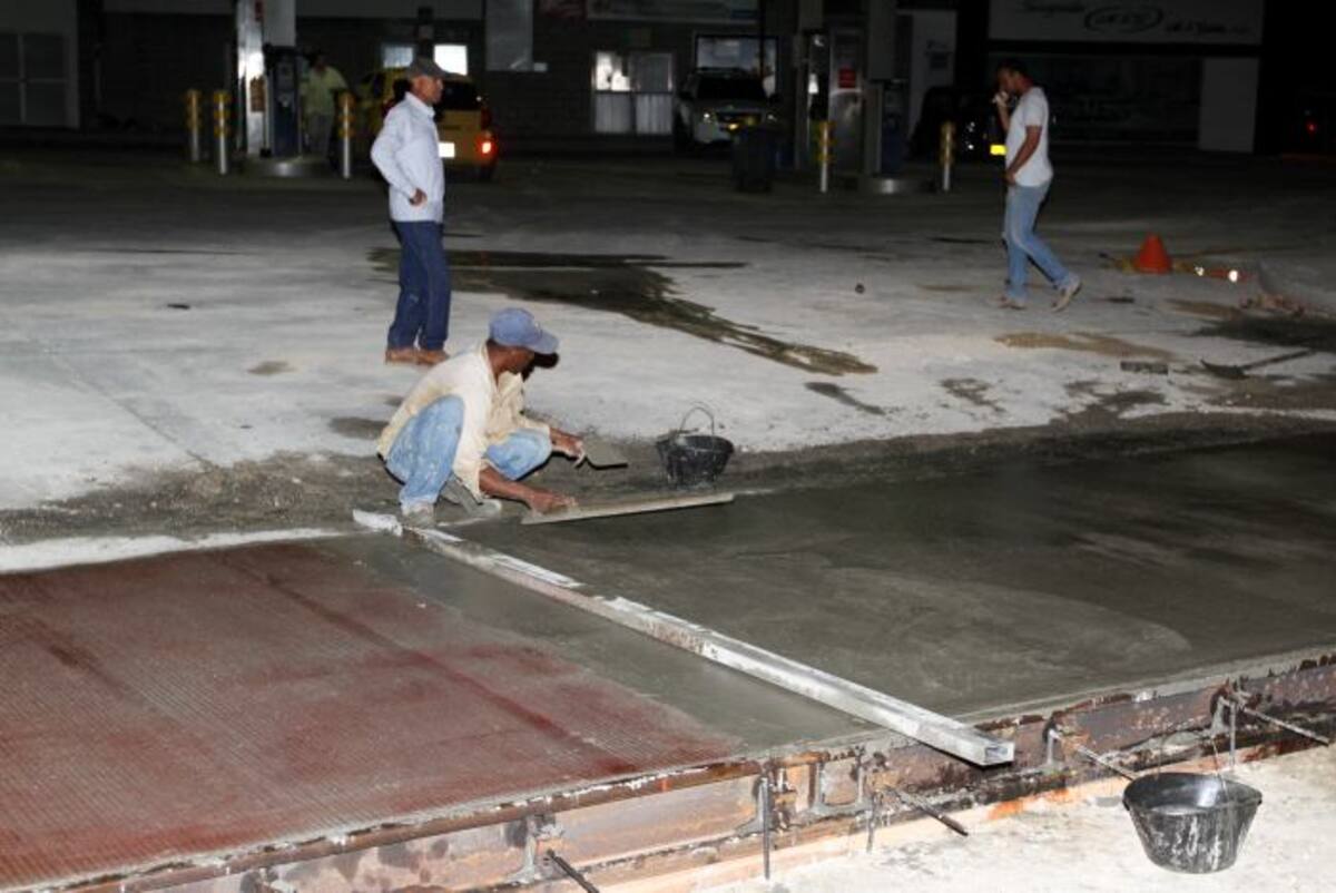 La firma Soluciones y Construcciones de Ingeniera SOCING S.A.S es la encargada de los trabajos de pavimentación. Julio Castaño- El Universal