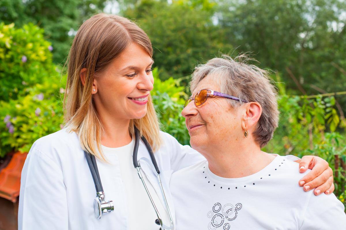 Ser amable podría mejorar su salud mental, según experto