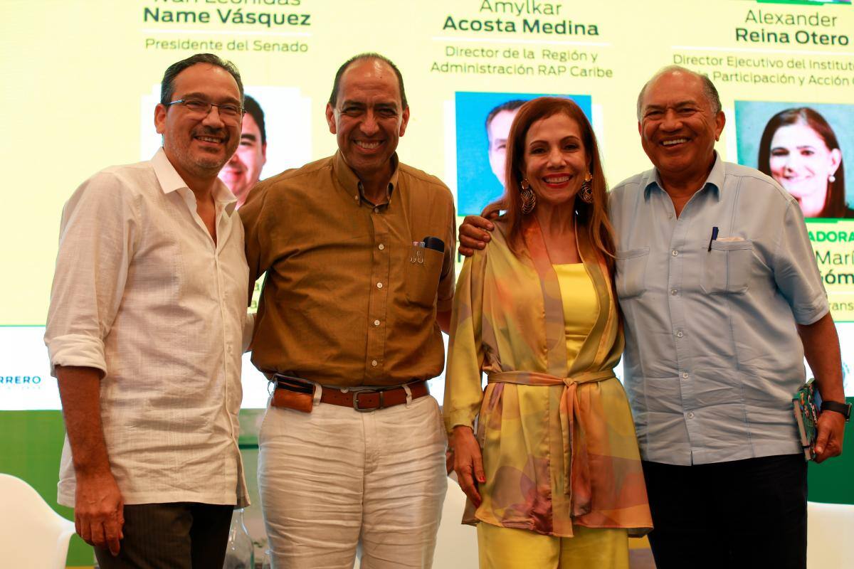 Nicolás Pareja, Lutterh Larios, Fanny Guerrero y Amylkar Acosta.
