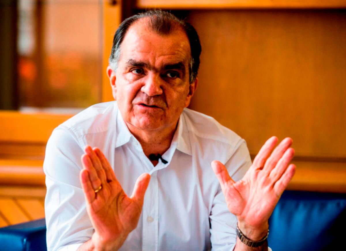 La Fiscalía citó a Óscar Iván Zuluaga para el próximo lunes 10 de julio a la lectura de la imputación de los posibles delitos en los que habrían incurrido durante la campaña de 2014.