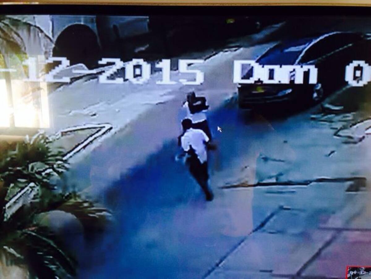 Después de robar dinero y otros elementos de un apartamento del Edificio Paola, en Bocagrande, por cuantía mayor de $20 millones, los delincuentes se marcharon caminando tranquilamente.