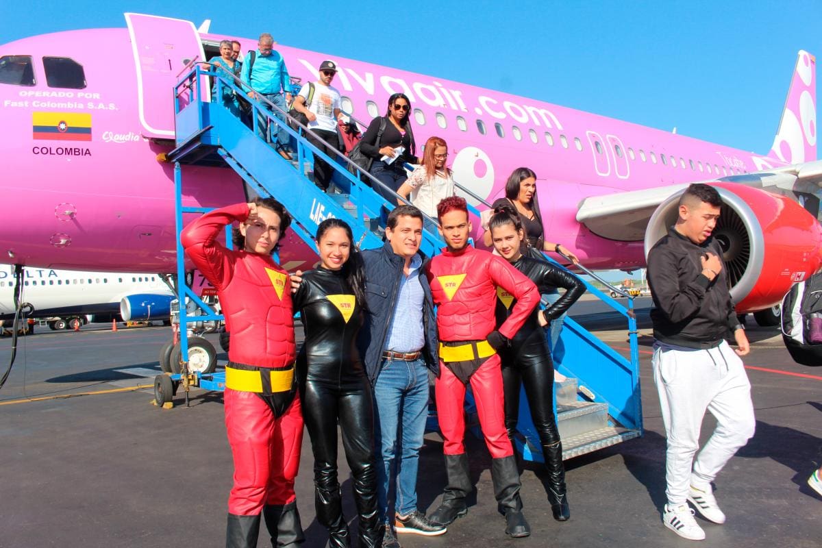 ‘Superturistas’ a bordo de vuelo hacia Cartagena