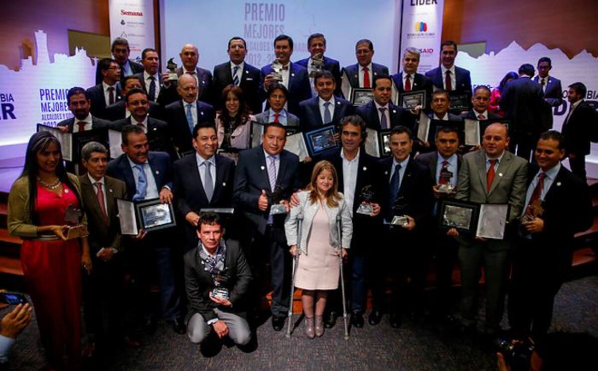 Este miércoles se realizó la "Premiación de los Mejores Alcaldes y Gobernadores 2015", organizado por la Fundación Colombia Líder COLPRENSA