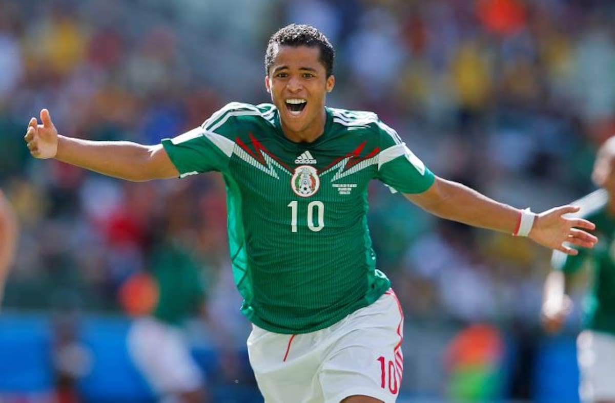 Giovani Dos Santos celebra un gol con la Selección mexicana. AP Eduardo Verdugo