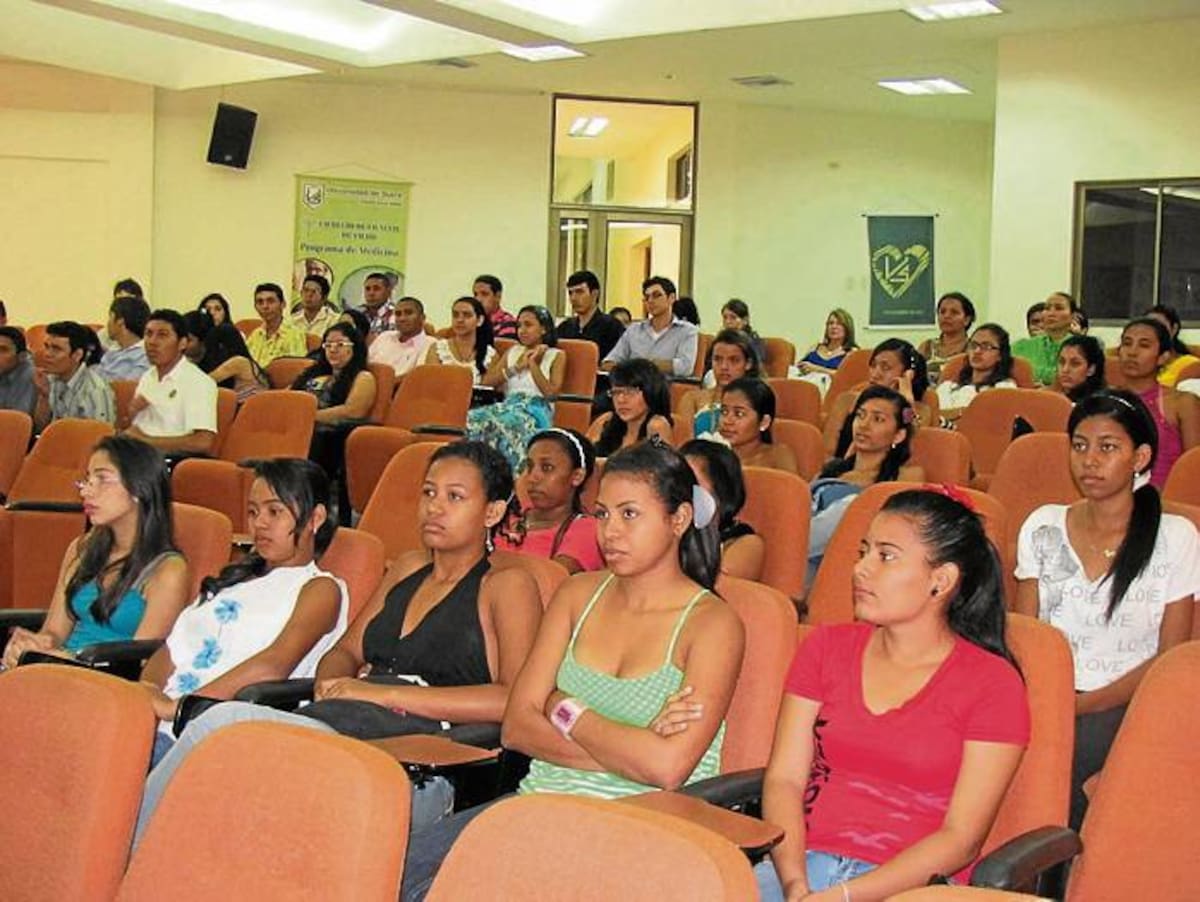 El foro sobre la importancia de lavarse las manos estuvo dirigido a estudiantes, profesionales de la salud y población en general.