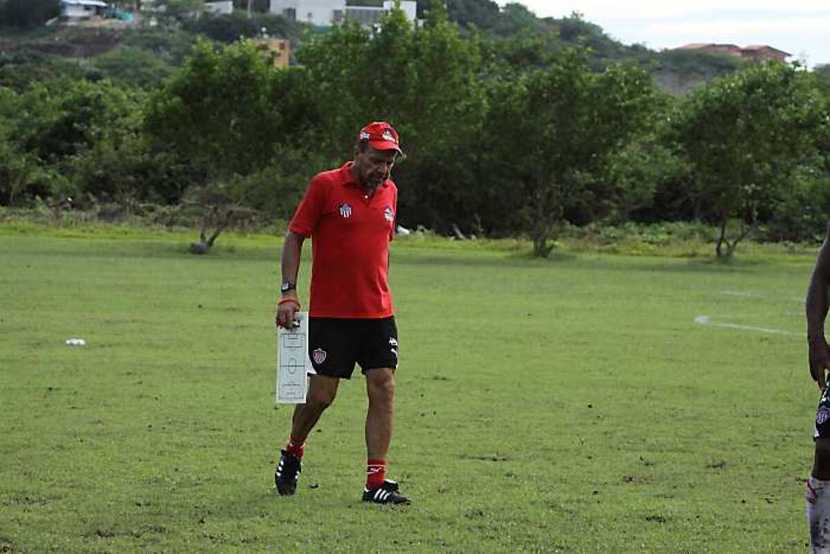 Cheché Hernández, tecnico de Junior. Cortesía