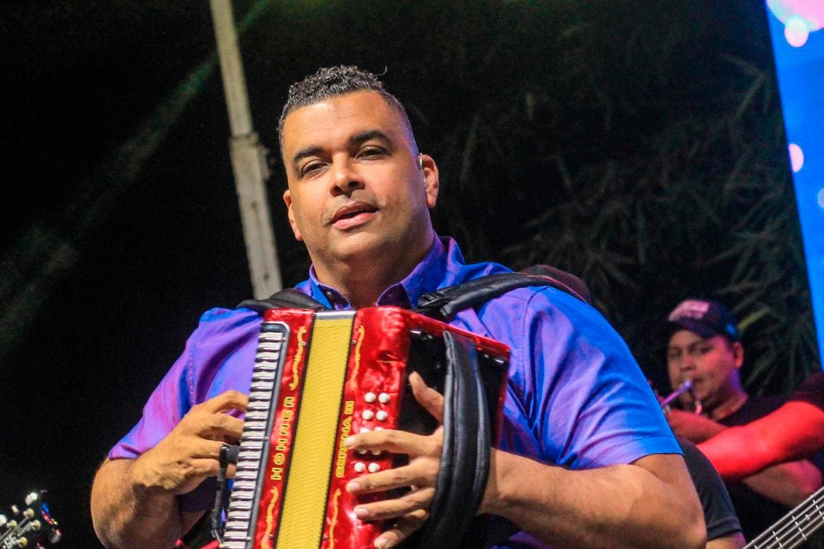 La razón por la que Rolando Ochoa se separó de Elder Dayán Díaz
