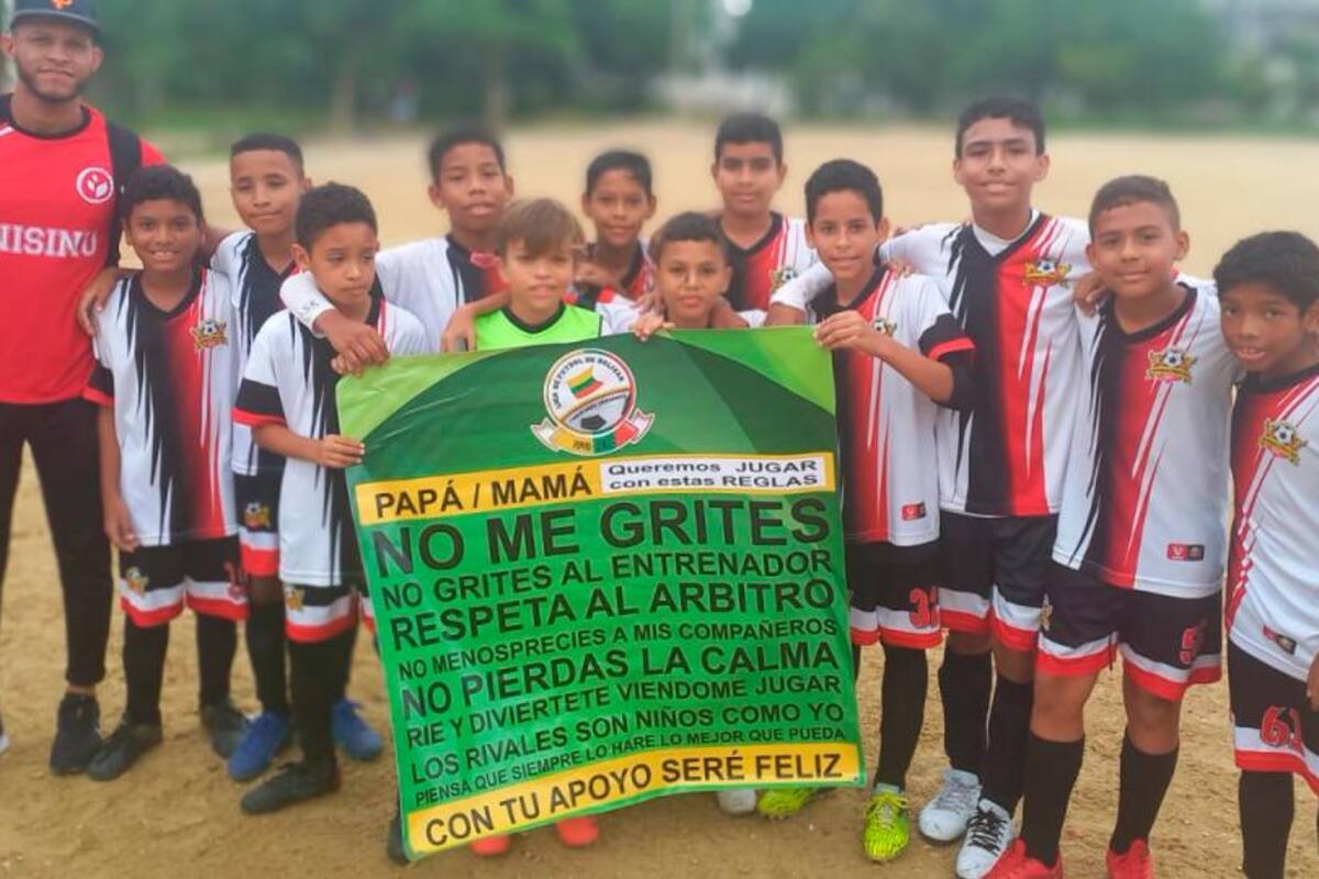Canchas de fútbol en Cartagena, con mensajes de paz y tolerancia