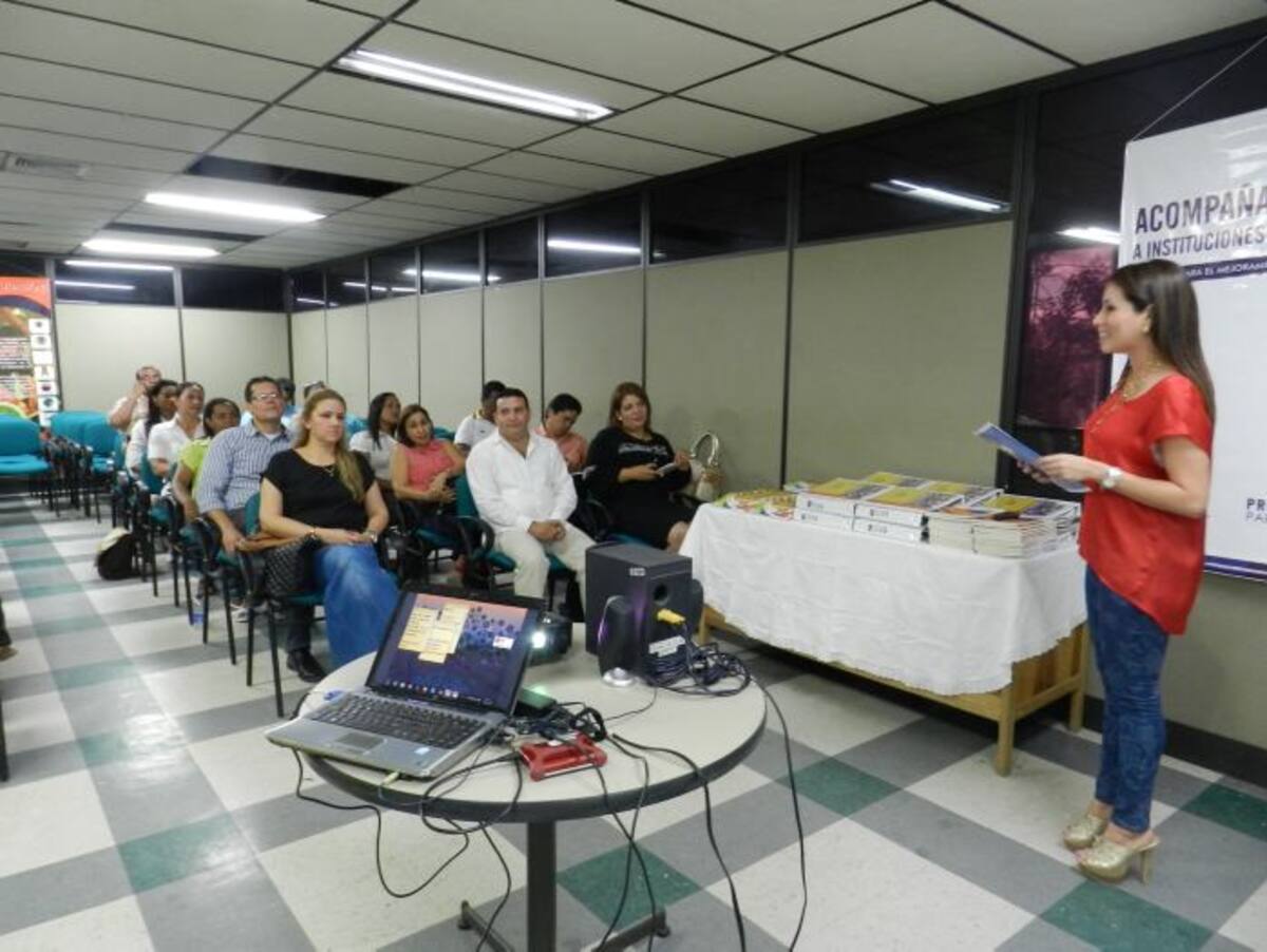 25 docentes de Montería recibieron beca para hacer maestría en educación. Cortesía