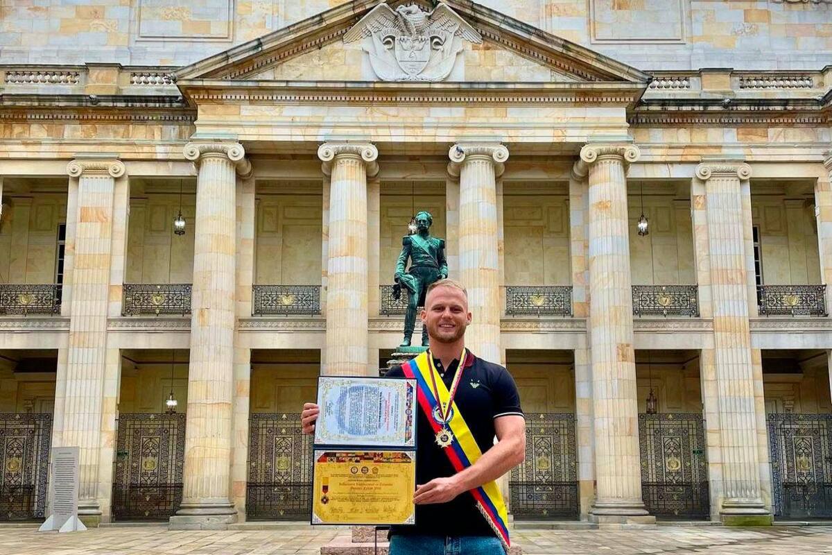 El youtuber alemán Dominic Wolf tiene nueva camiseta colombiana