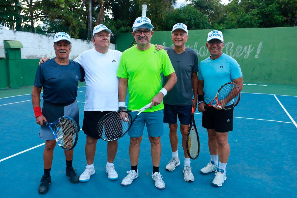 Gustavo Sánchez, Carlos Gaviria, Amaury Benedetti, Guillo Tejada y Fernando Villarreal.