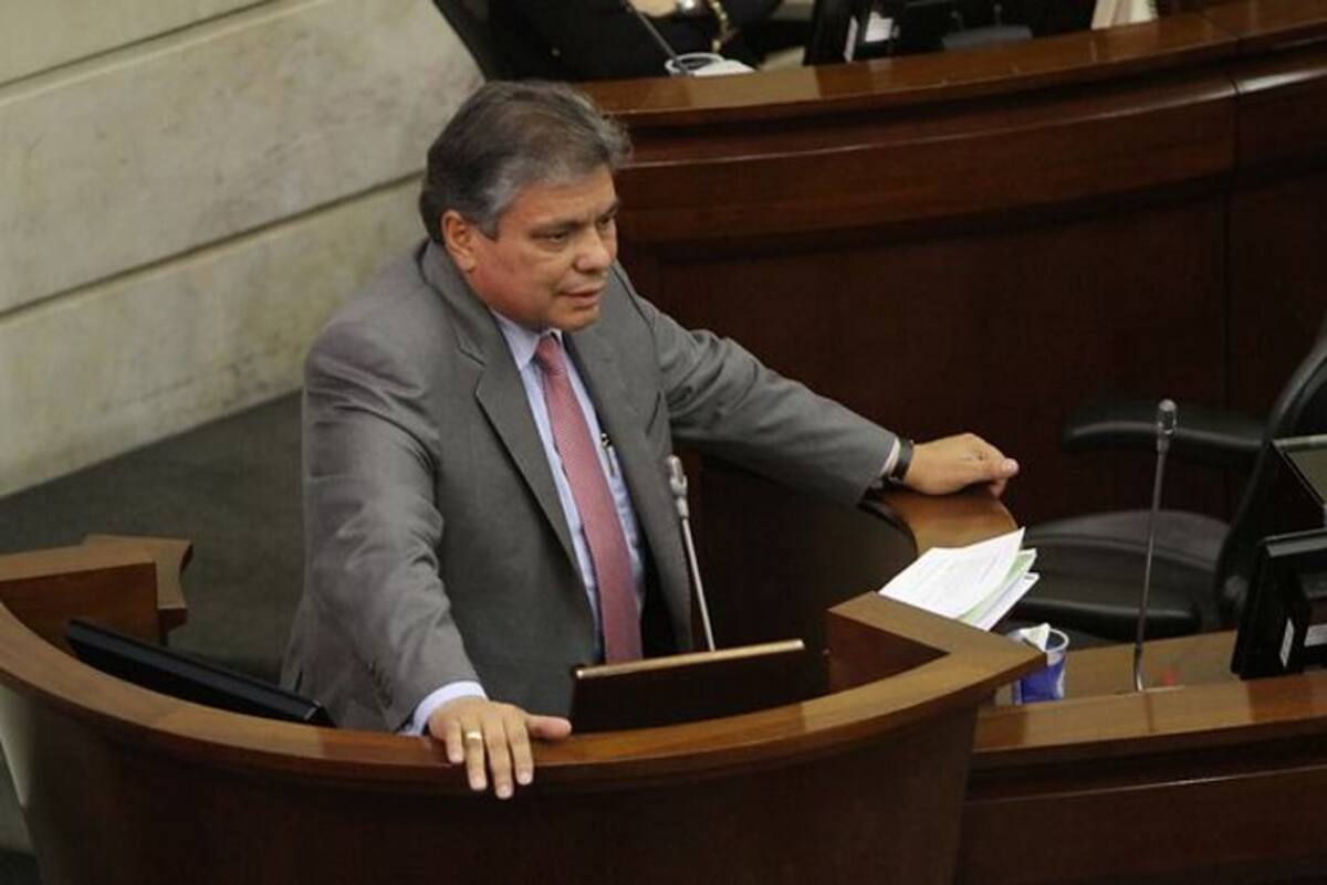 Los ternados aspirantes a Contralor General de la Nación fueron escuchados en la plenaria del Senado. En la foto Gilberto Rondón. COLPRENSA
