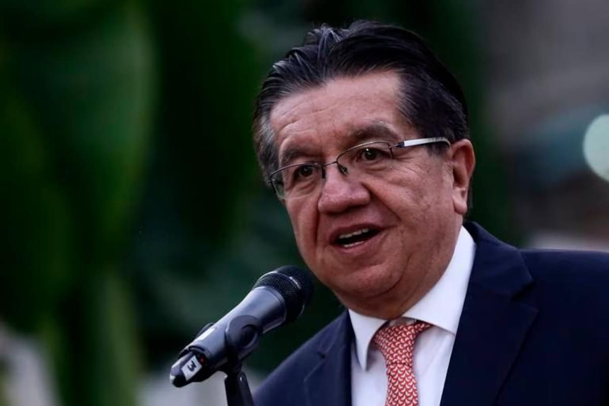 Gobierno denunció al exministro Fernando Ruiz por supuesto detrimento