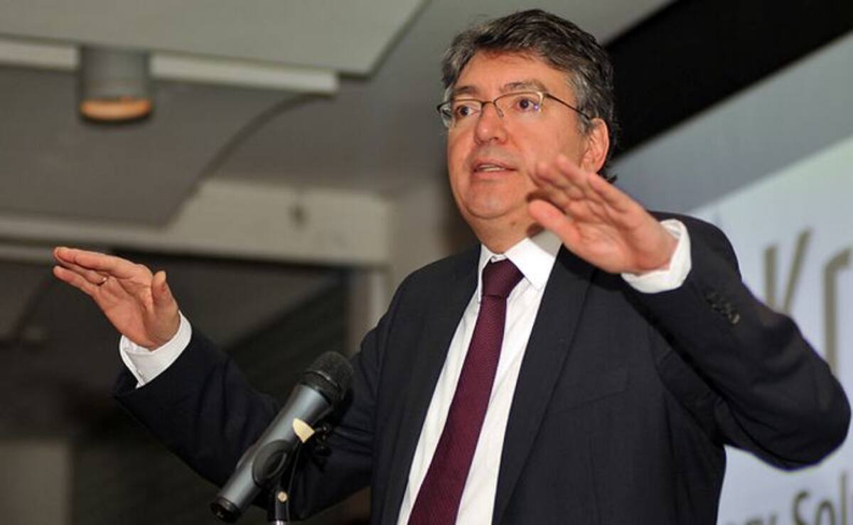 El ministro de hacienda Mauricio Cárdenas presentó este lunes los resultados de la Encuesta Global de Fraude 2012. Colprensa