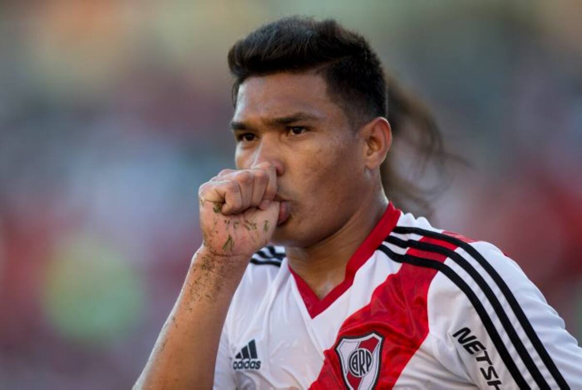 Con su media docena de goles, el colombiano es el máximo artillero del torneo con dos de ventaja sobre Maxi Rodríguez (Newell's Old Boys) y Lucas Pratto (Vélez). AP Eduardo Di Baia