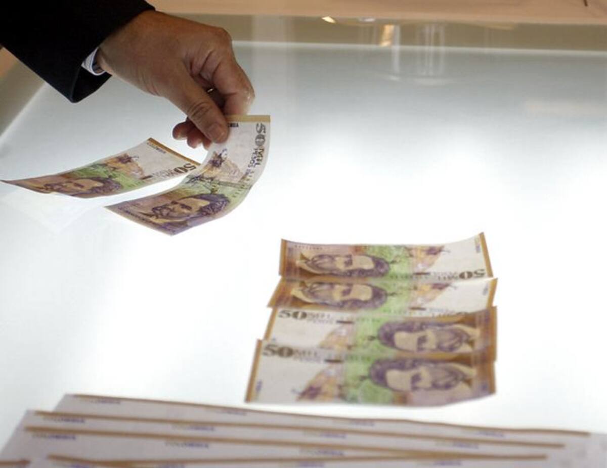 Las negociaciones sobre el salario mínimo este año no son cómodas, por un lado los empresarios quieren un 3,5% de aumento mientras que los trabajadores exigen entre un 7,85% y un 10%. COLPRENSA