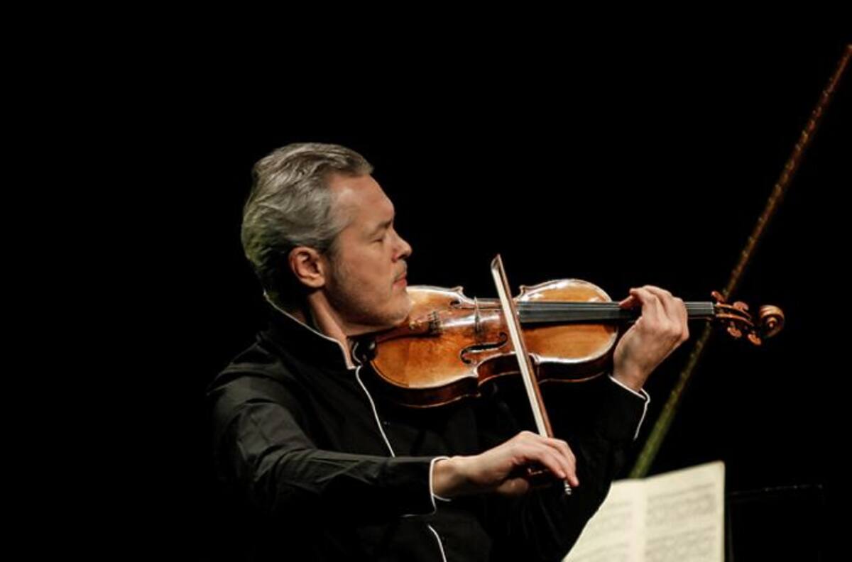 En el Teatro Colón de Bogotá, se celebró el sábado 8 de octubre, la inauguración del Festival de Música de Cartagena, donde tocó el famoso violinista ruso, Vadim Repin. COLPRENSA.