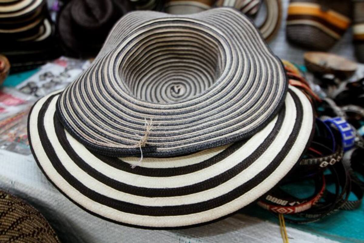 La diferencia entre un sombrero y el otro es obvia por la calidad del producto. Julio Castaño