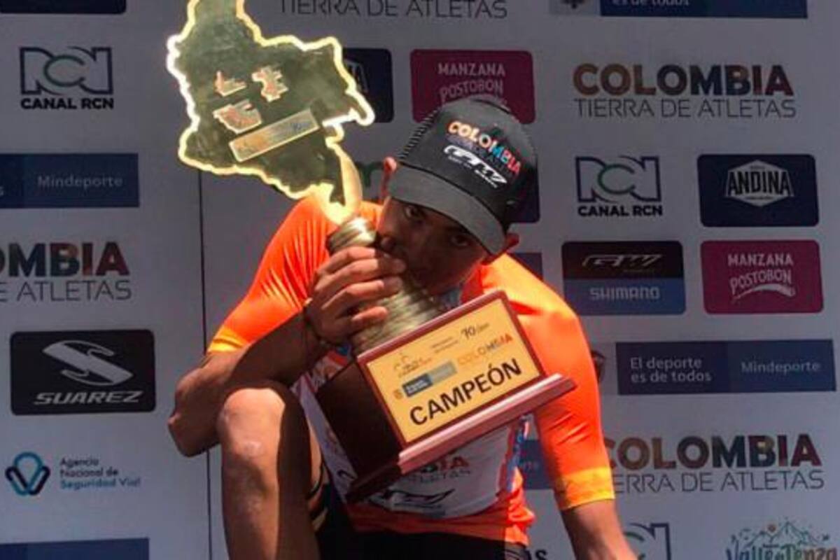 Diego Camargo, nueva joya del ciclismo colombiano, firma con el equipo Education First