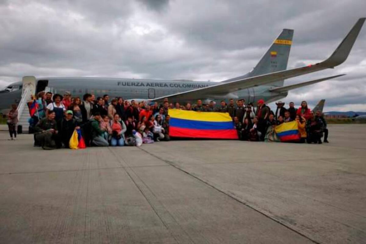 Llegó segundo avión de Israel con el padre Chucho y otros 100 colombianos