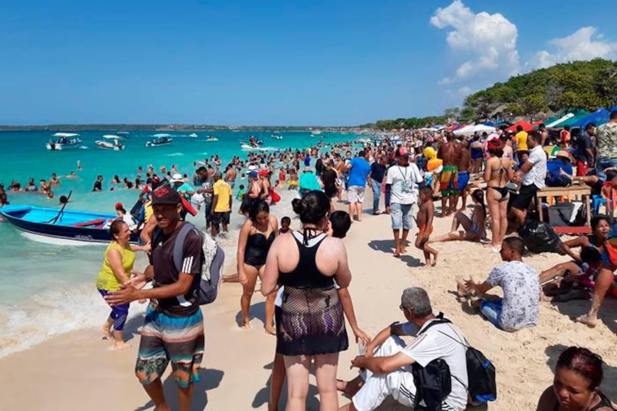 Autoridades cierran acceso a Playa Blanca durante este domingo