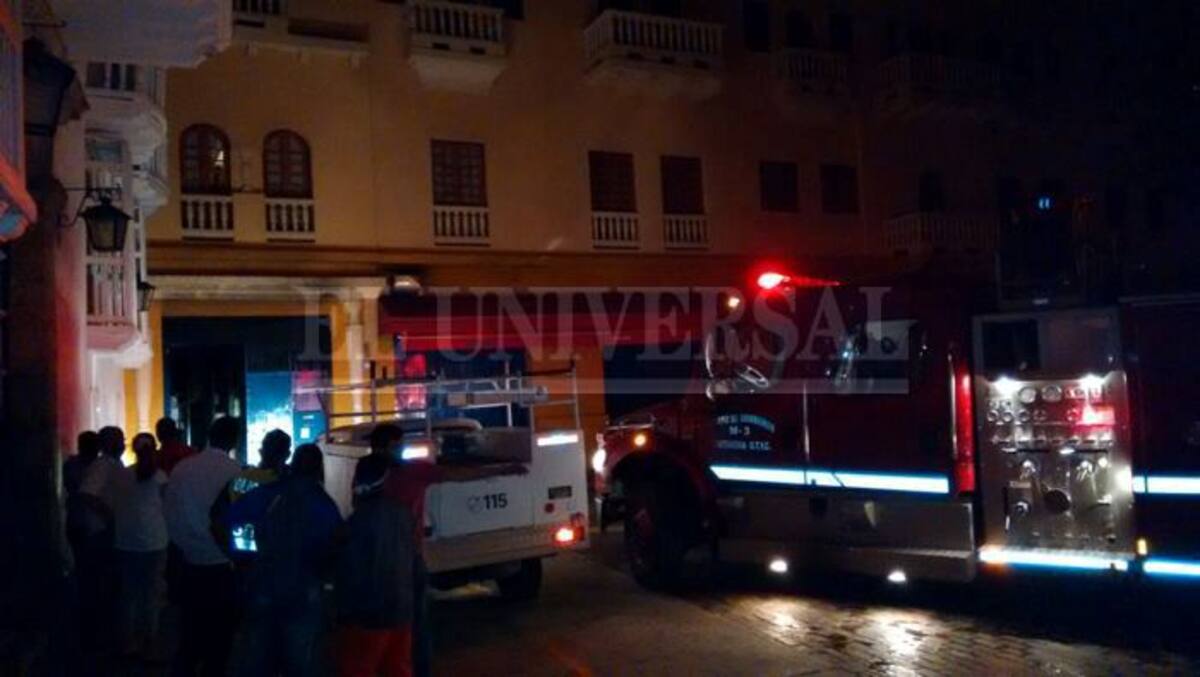 La explosión se presentó en un transformador de la subestación subterránea de energía que se ubica en la zona. Aroldo Mestre-El Universal