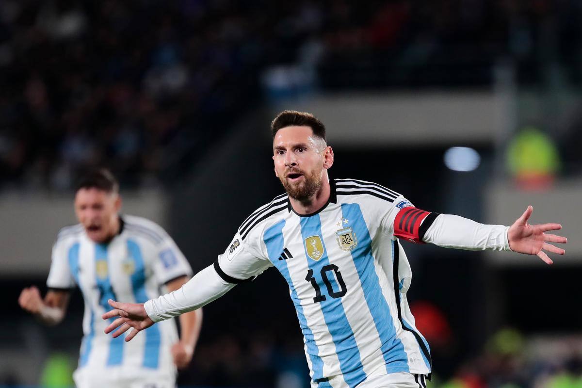 Argentina, con gol de Messi, le gana con lo justo a Ecuador