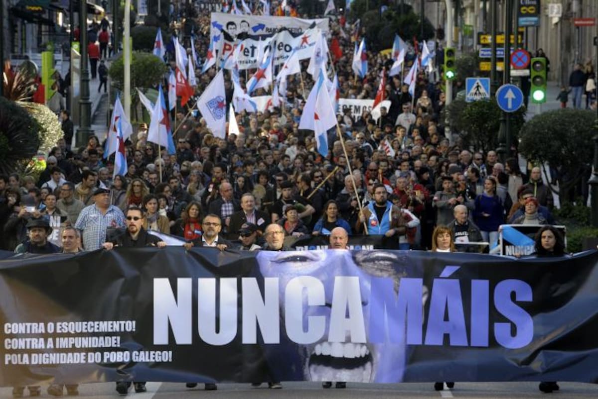 "Nunca más", fue el lema con el que protestaron en Galicia. AFP MIGUEL RIOPA