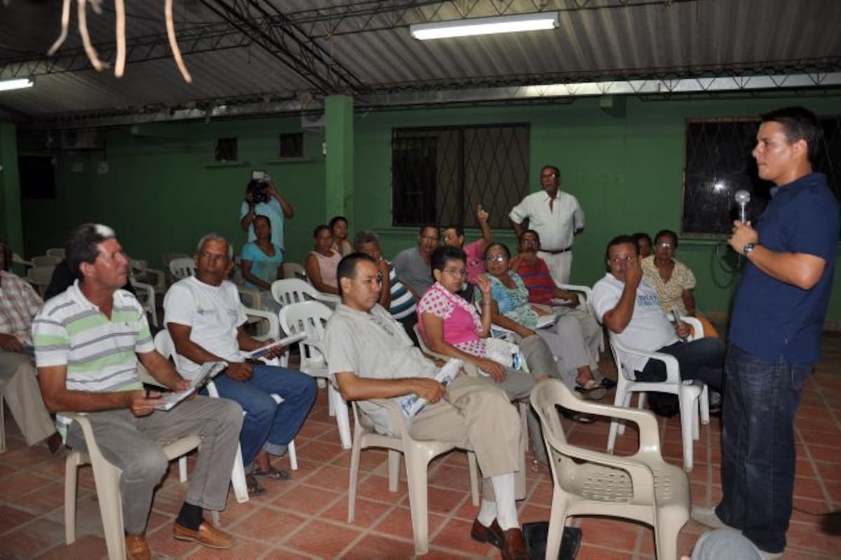 Socialización con líderes y comunales sobre el presupuesto de Montería para el 2015.
