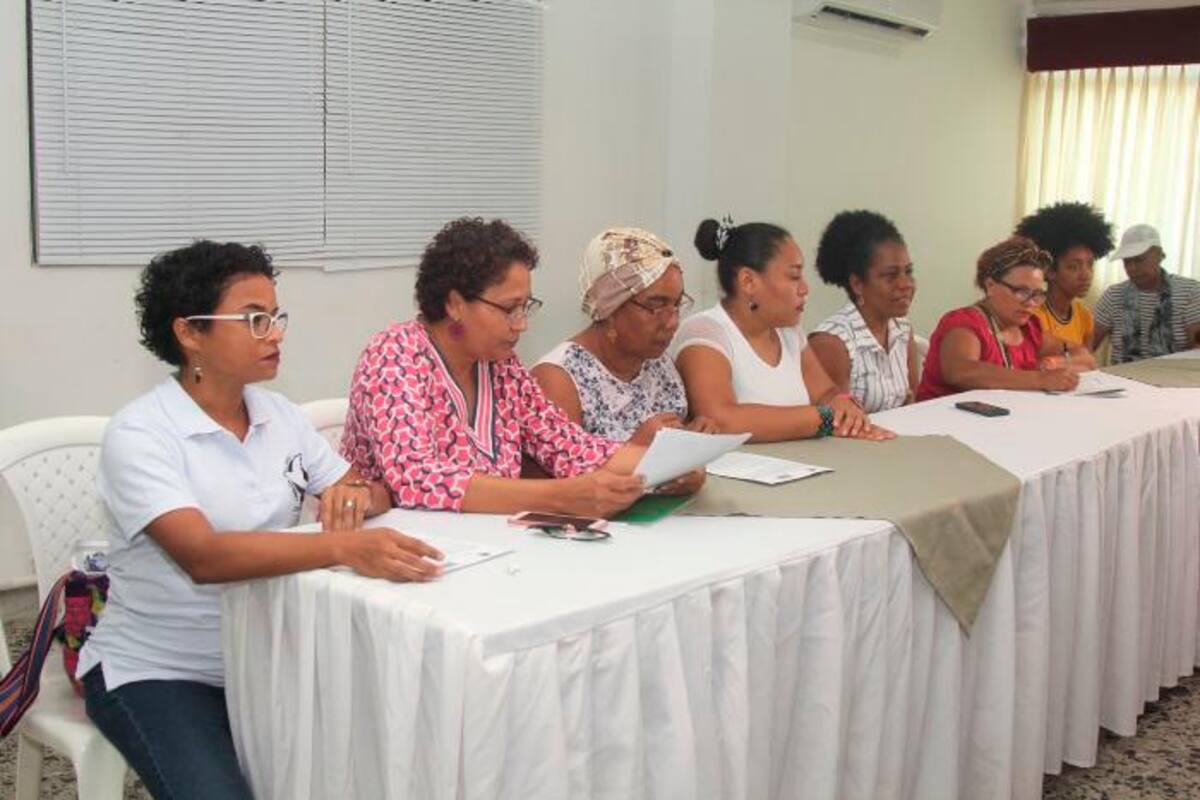 Partidos políticos excluyen a las mujeres de sus presupuestos