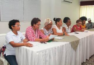 Partidos políticos excluyen a las mujeres de sus presupuestos