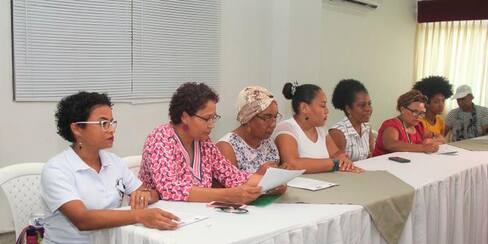 Partidos políticos excluyen a las mujeres de sus presupuestos