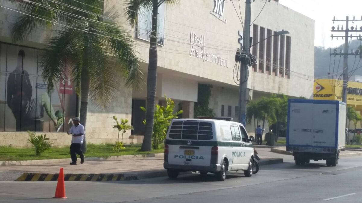 Un cuerpo sin vida fue hallado en el Centro Comercial Portal de San Felipe. EL UNIVERSAL