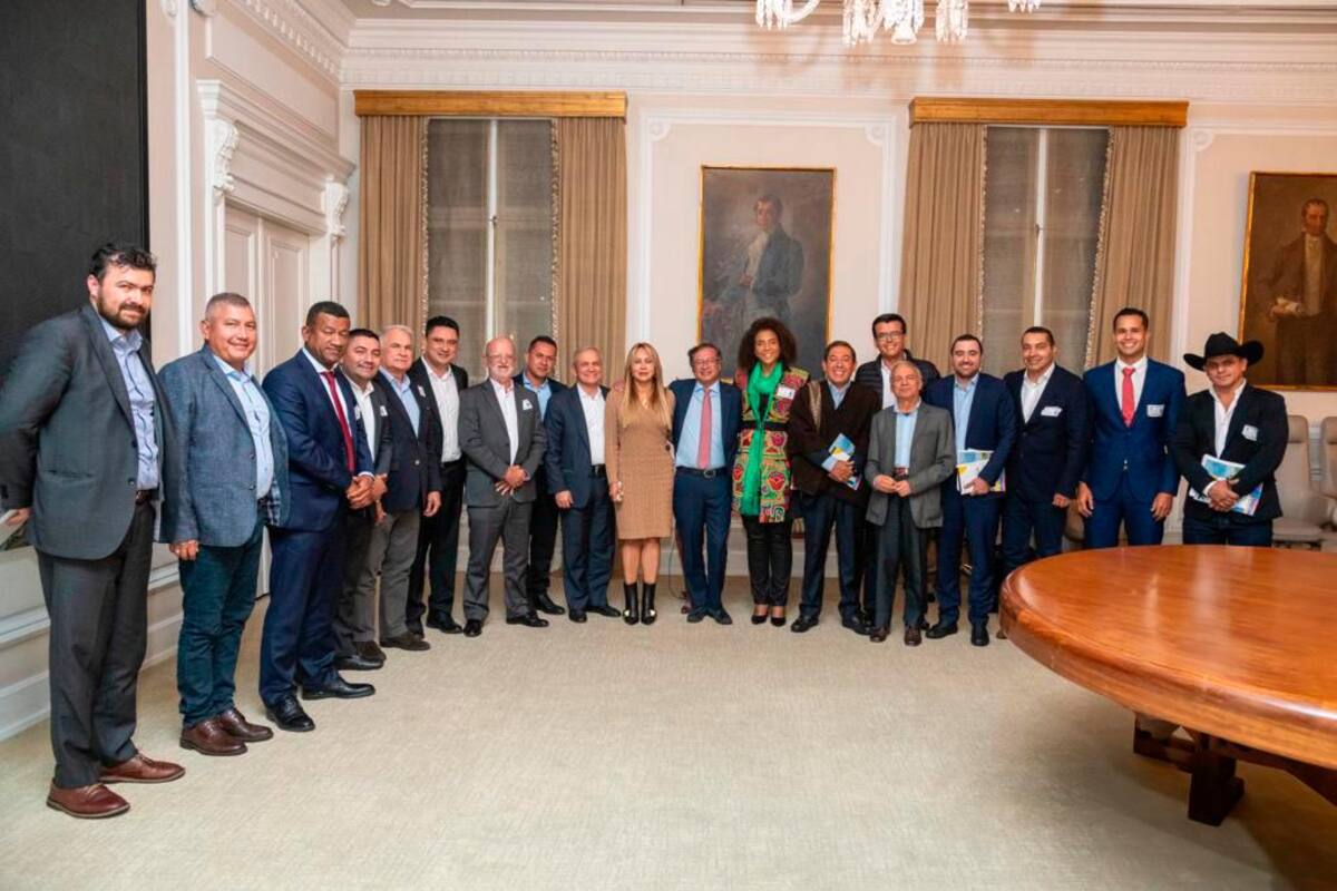 “El presidente Petro no se reunirá con unos, sino con todos”: Yamil Arana