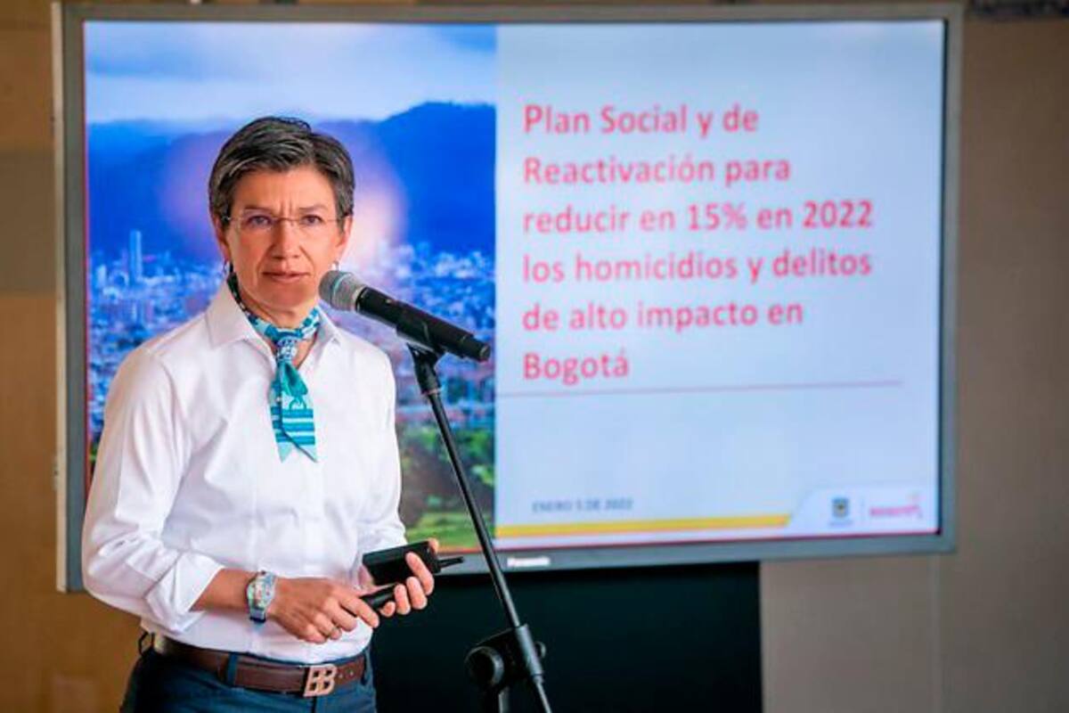 Claudia López arremete contra el Uribismo, ¿participación en política?