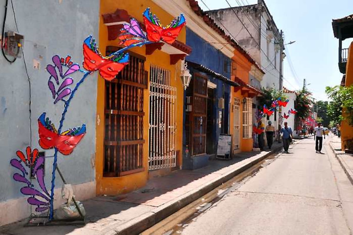 Comenzó instalación del alumbrado del sendero de la independencia. Cortesía