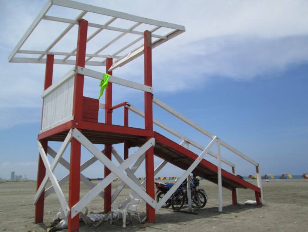Nueva torre de avistamiento para el Cuerpo de Salvavidas de Cartagena. PEDRO TORRES, GENTE BAHÍA - EL UNIVERSAL