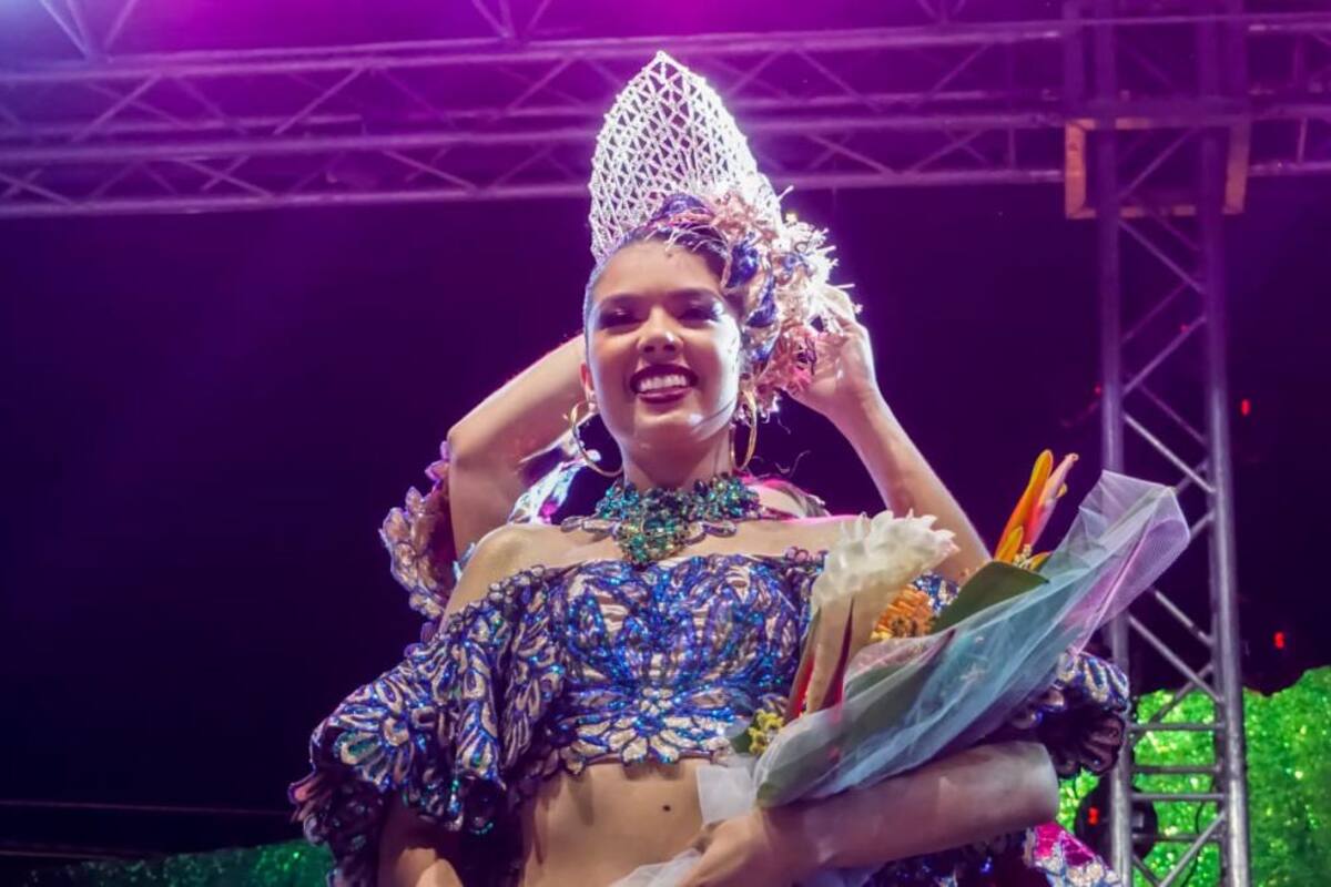 20 de enero: se abrió el telón con la coronación de reinas Infantil y Central