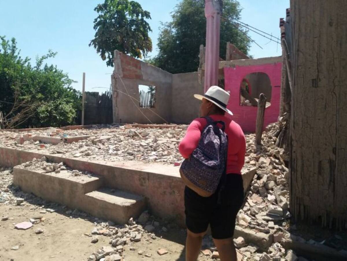 Varias de las viviendas han sido destruidas porque en estas ya no se puede vivir, pues están a orillas del río. Lila Leyva Villarreal/ El Universal