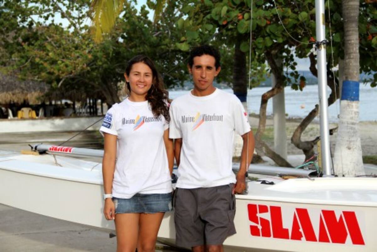 El equipo de Bolívar, conformado por Andrea Pontón y Dany Delgado. Liga de Vela de Bolívar