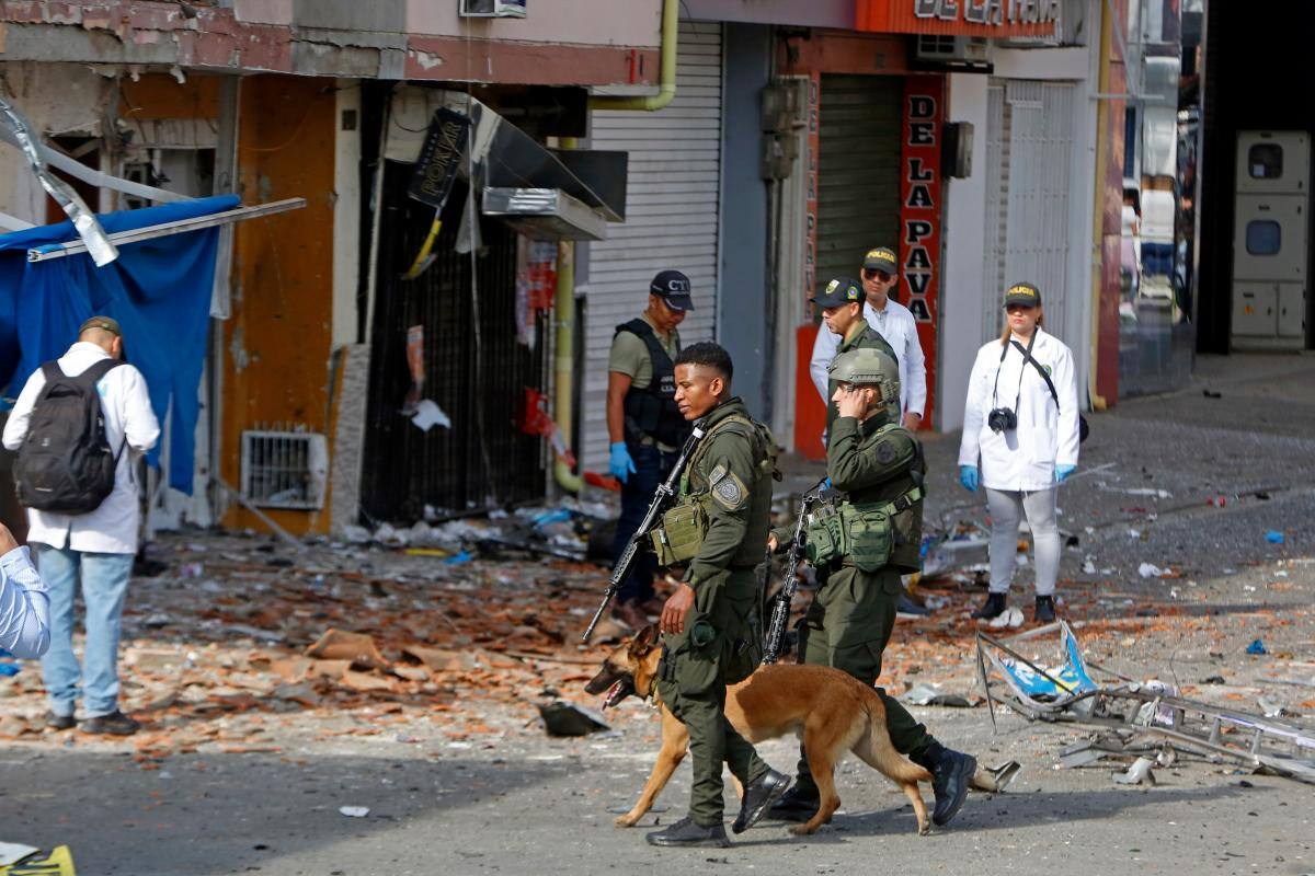 Los ataques no paran: 6 heridos por bomba y hostigamientos a la Policía