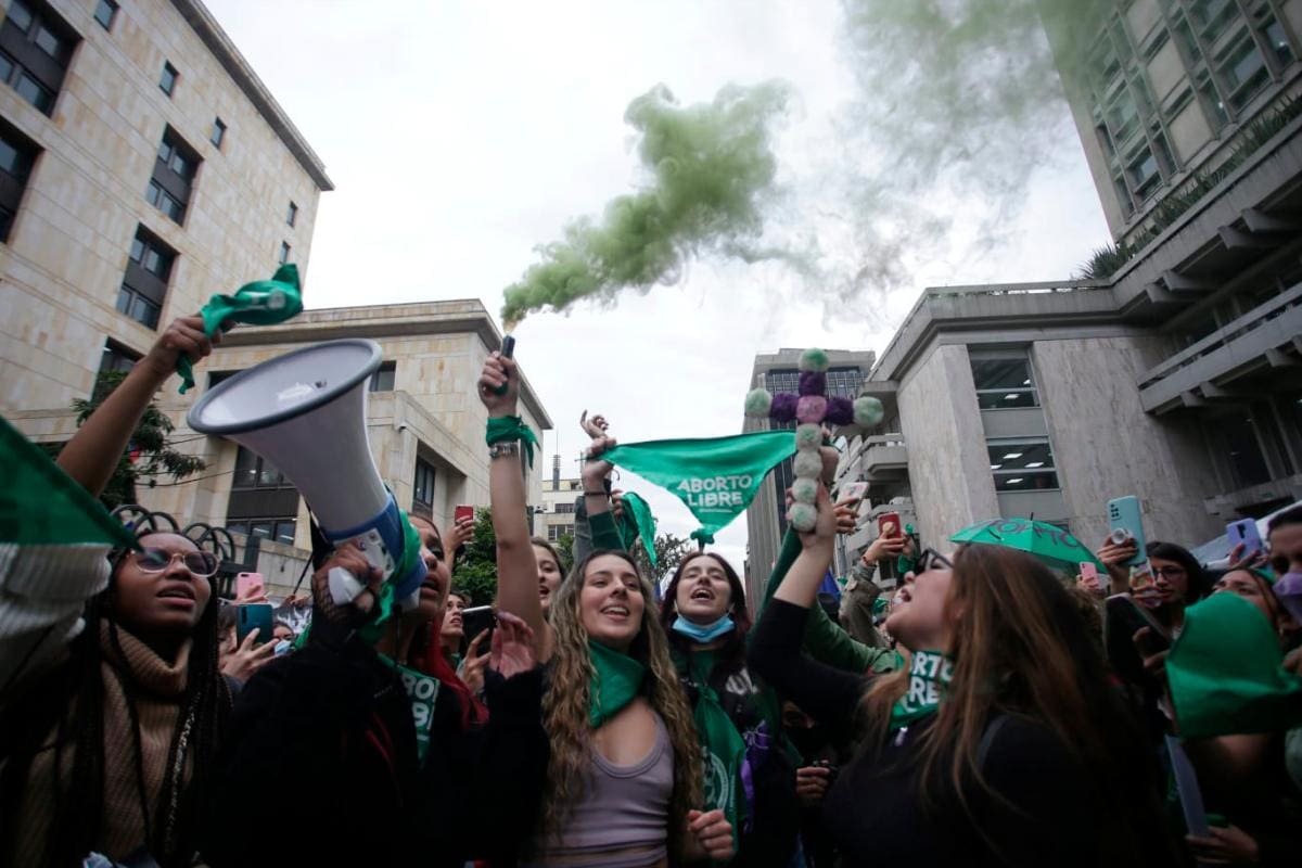 ¡Histórico! Despenalizan el aborto en Colombia hasta los 6 meses de gestación