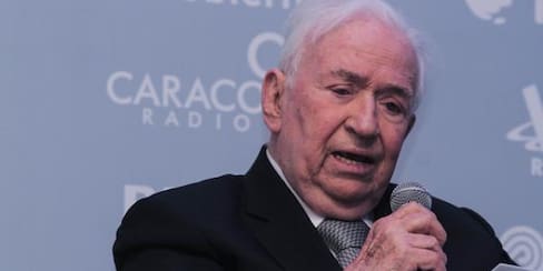 Hospitalizado el expresidente Belisario Betancur por afección renal