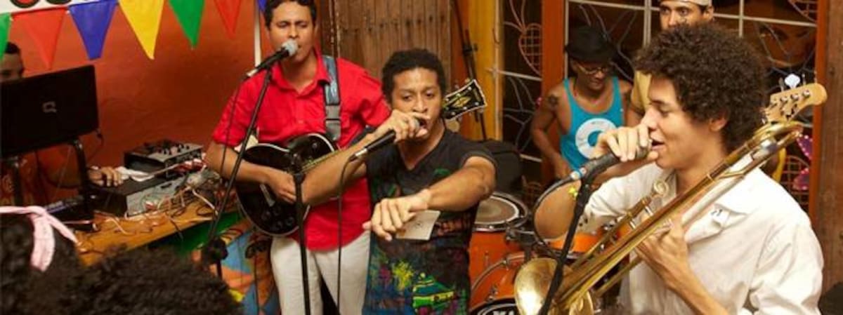 Bazurto All Stars (Fusión Afro-caribeño): Entre los ritmos que interpretan se encuentran la champeta, el reggae, la socca, el ska, el dance hall y no podían faltar el soukous y el wasa wasa.