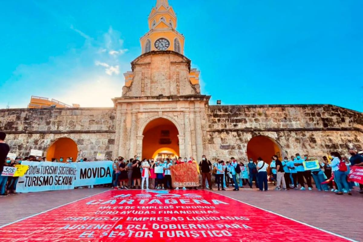 Con plantón, comerciantes de Cartagena rechazan horario del toque de queda