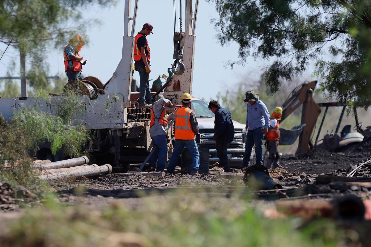 El drama de mineros atrapados revive polémica sobre las minas en México