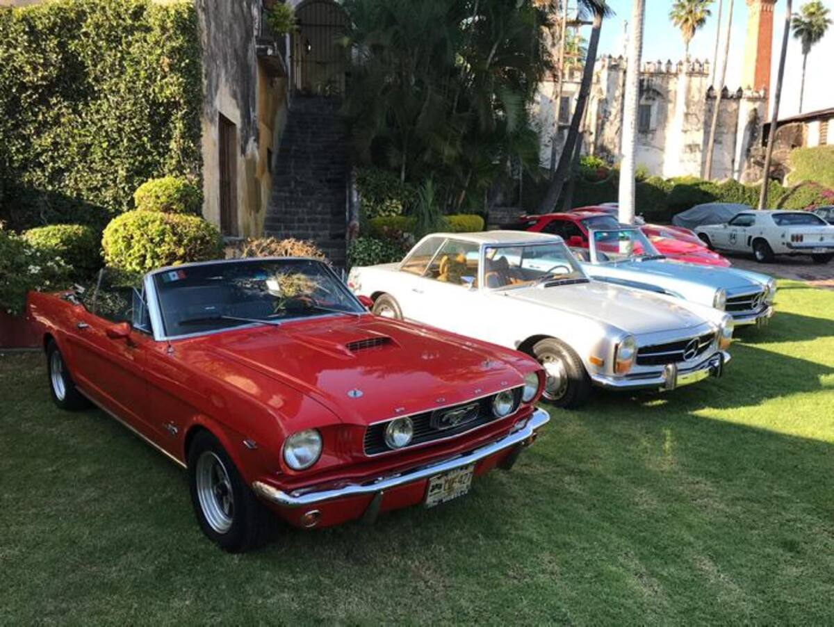 Los carros antiguos se mostrarán durante el recorrido. Cortesía