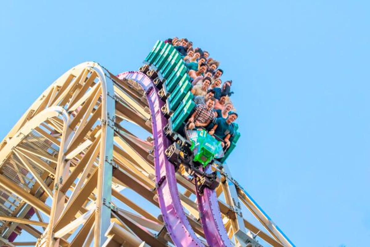 Iron Gwazi se inauguró en Busch Gardens Tampa.