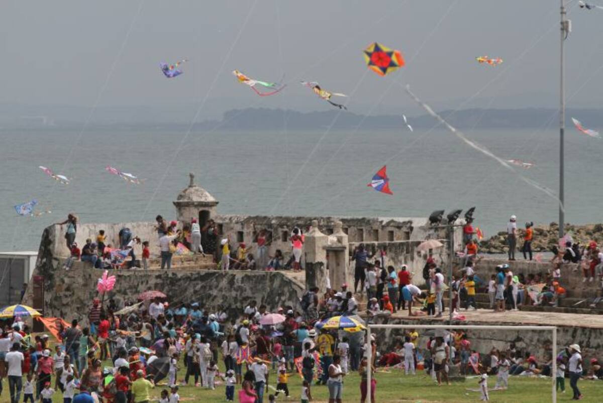 Se recomienda disfrutar de esta actividad en las zonas verdes contiguas a las fortificaciones, especialmente la del sector La Tenaza, en el Centro Histórico. Oscar Díaz