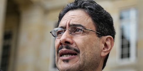 Iván Cepeda denunciará a Efraín Cepeda por señalamientos sobre grupos armados